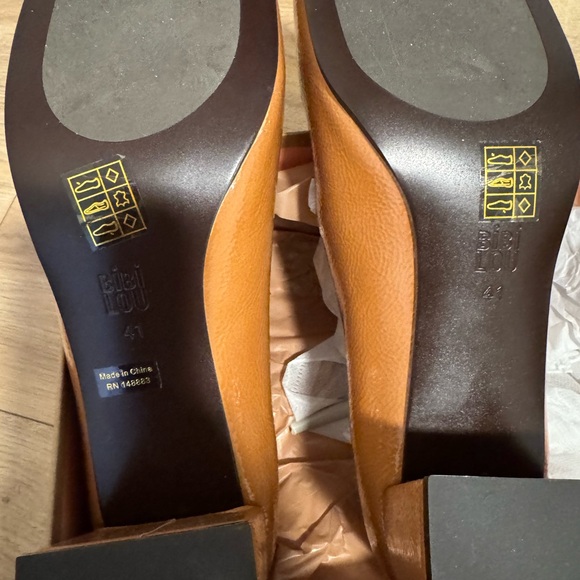 Never worn adorable Bibi Lou shoes from Anthropologie.  Size 41/10. - Picture 10 of 10